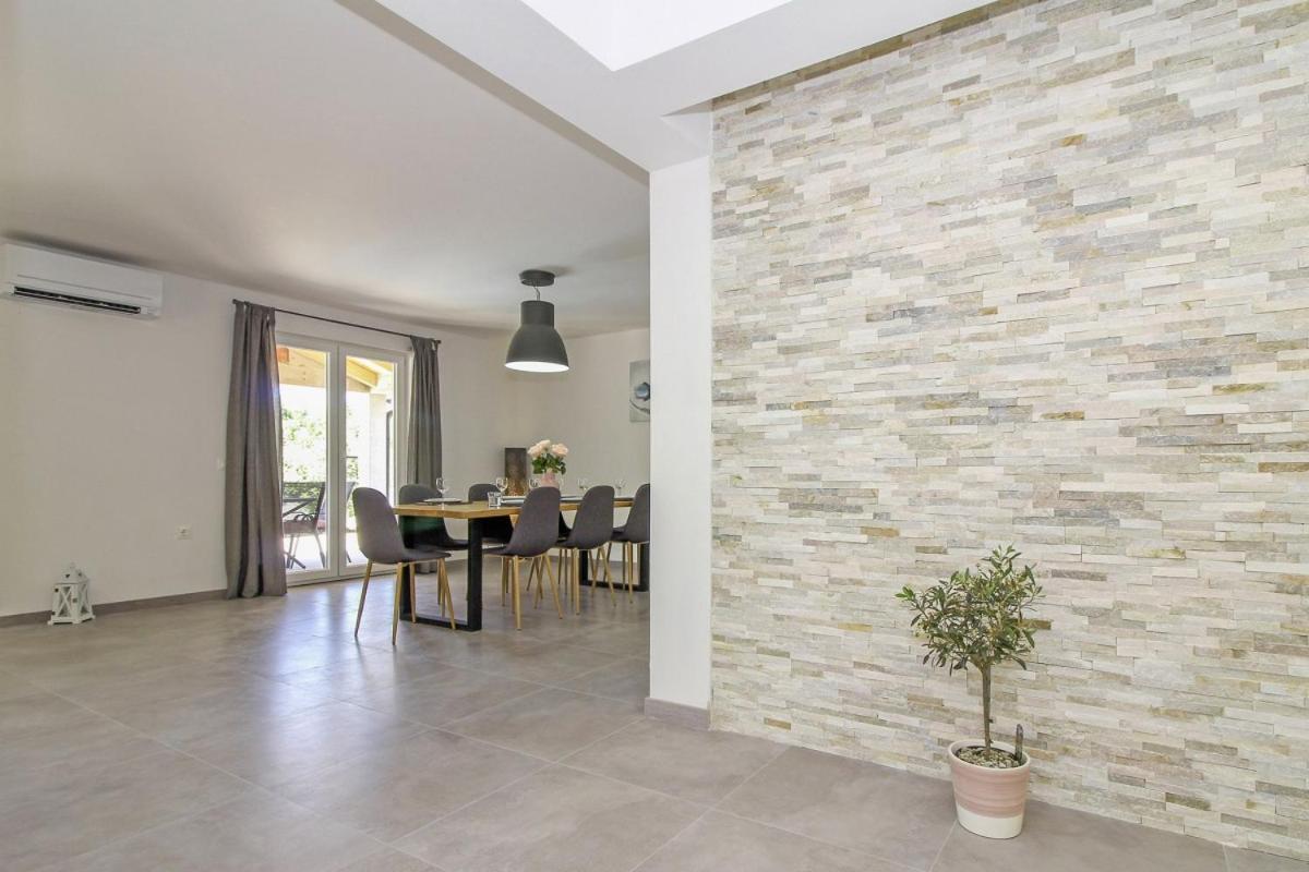 Natascha In Pamici - Haus Fuer 6 Personen Žminj Exterior foto